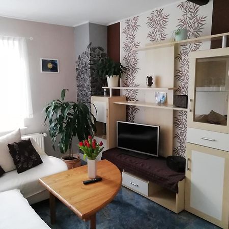 Ferienwohnung Zur Alten Schule Прицвалк Екстериор снимка